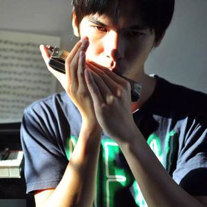 动漫男人玩弄美女的奶头
